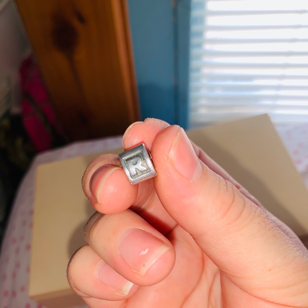 Pandora R charm